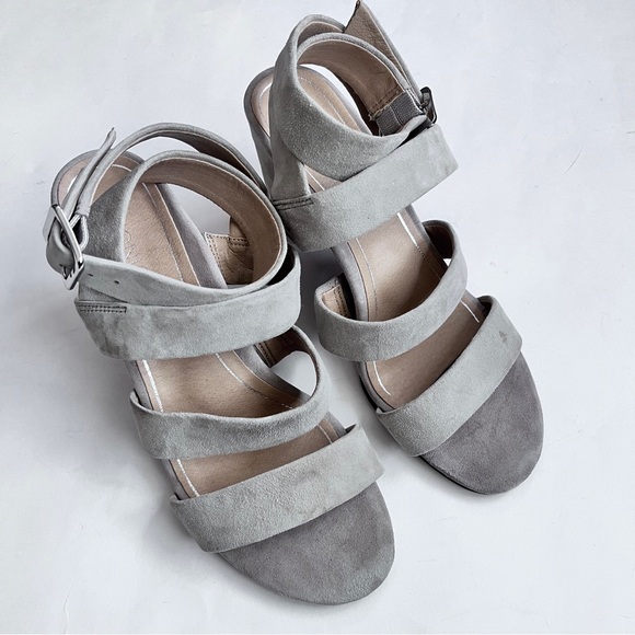 VIONIC Blaire Gray Suede Strappy Chunky Heel Sandals Size 9 - Picture 2 of 12